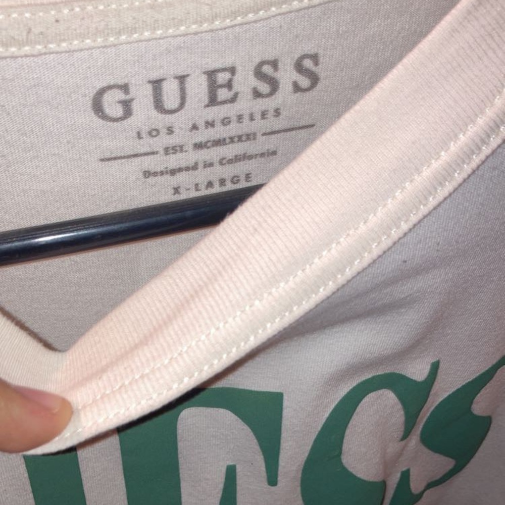 Guess Tshirt